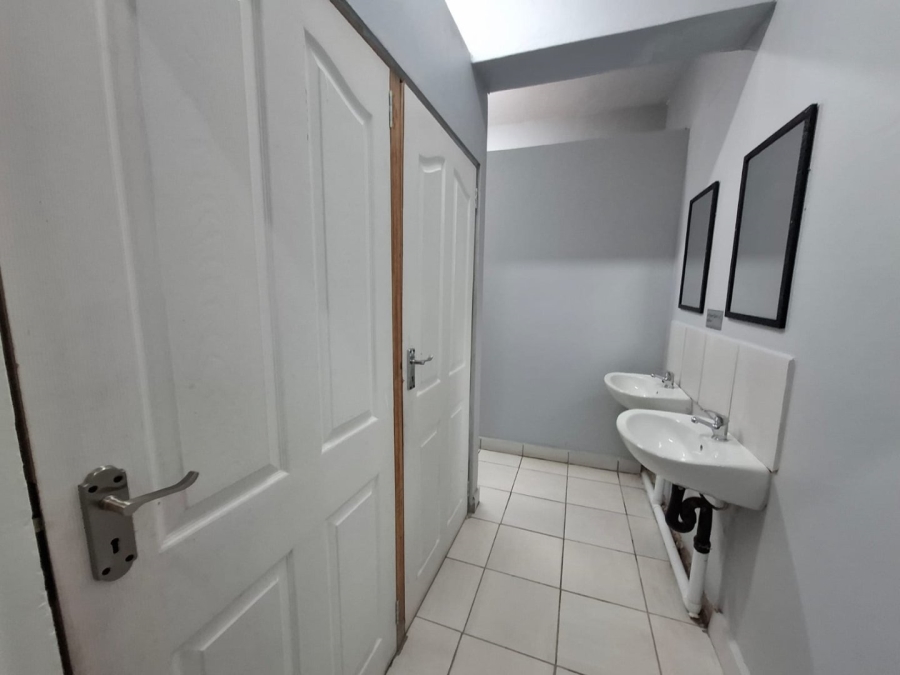 1 Bedroom Property for Sale in Bloemfontein Free State